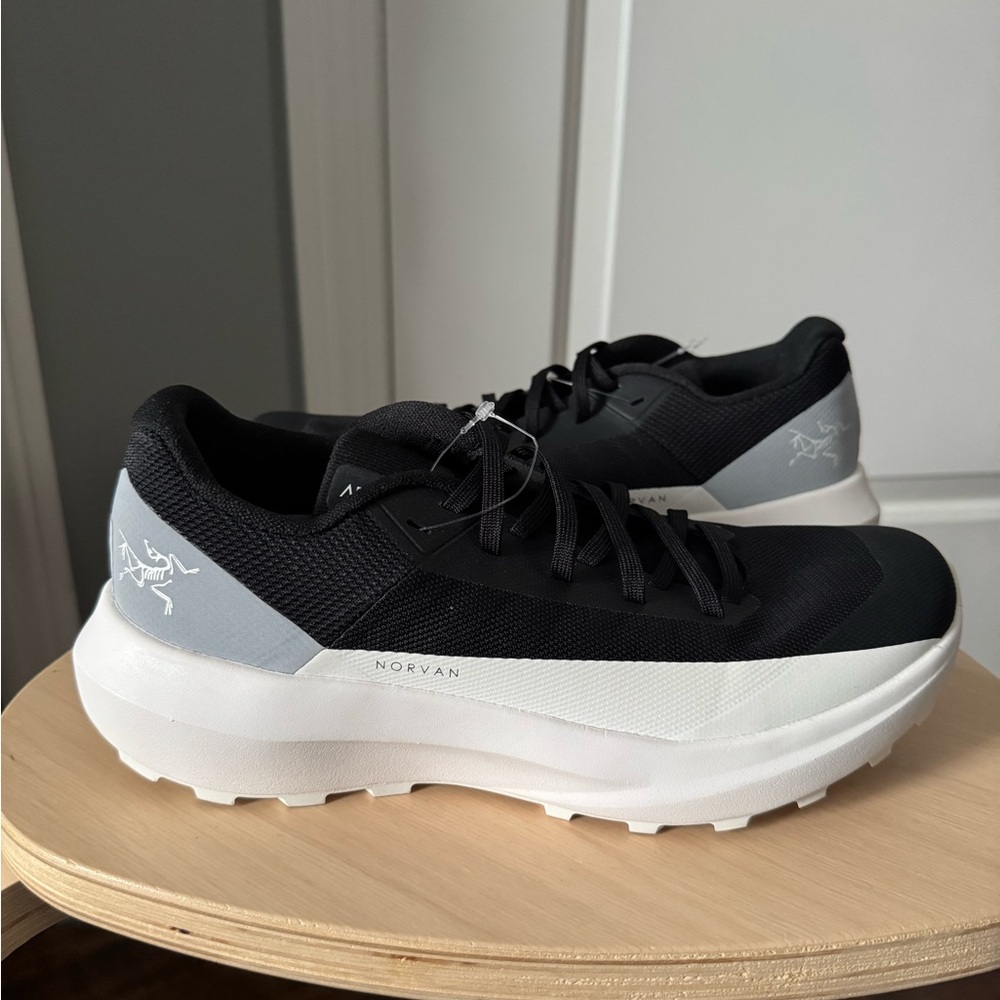 Arc'teryx Norvan LD Women's 7 NWT